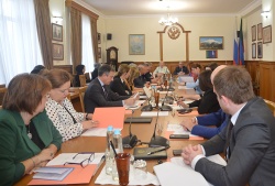 Депутаты обсудили ход исполнения республиканского закона «Об образовании в Республике Дагестан» в части охраны здоровья обучающихся